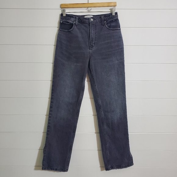 Abercrombie & Fitch 90s Straight Ultra High Rise Jeans Split Hem Curve. Size: 28 - Picture 1 of 7